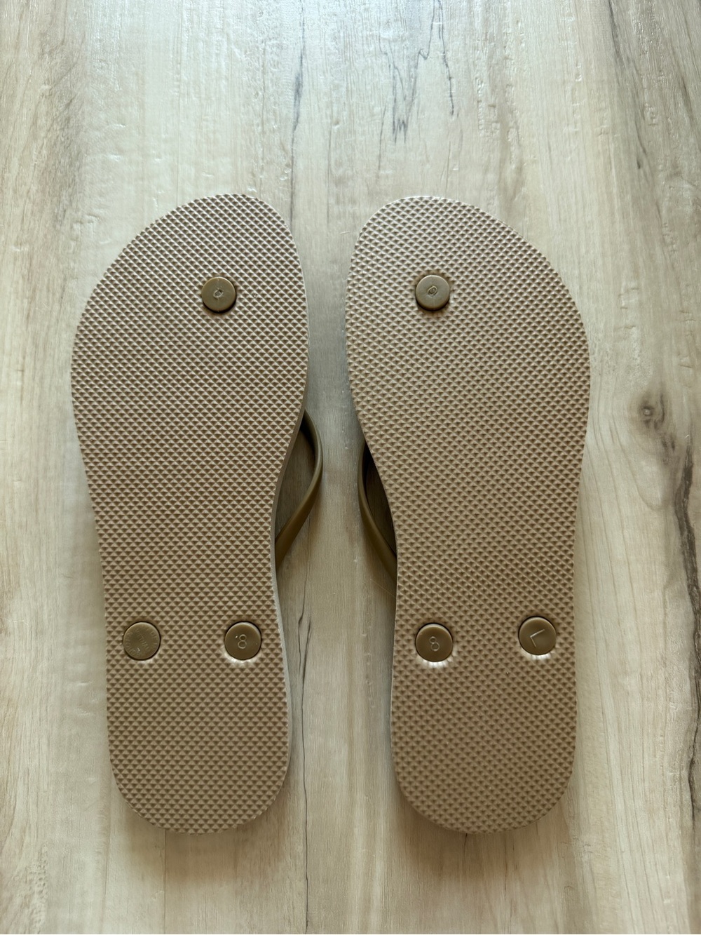 Old Navy Leopard Print Flip-Flop Sandals - Brown and Black - Picture 3 of 4